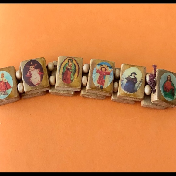 Christian wood, bead, stretch bracelet. Catholic - Picture 3 of 3